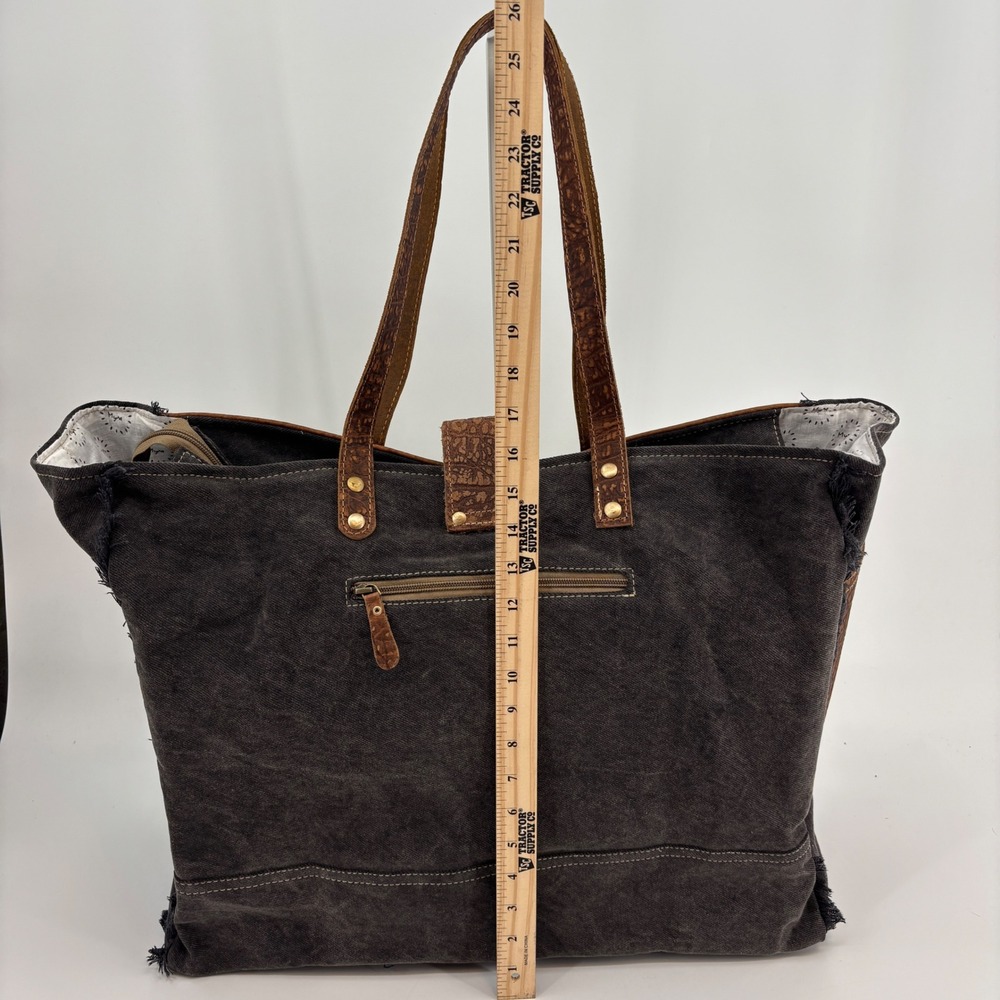 Myra Asher Weekender Bag Women Large Black White Cowhide Leather Canvas S-6780 - Picture 6 of 14